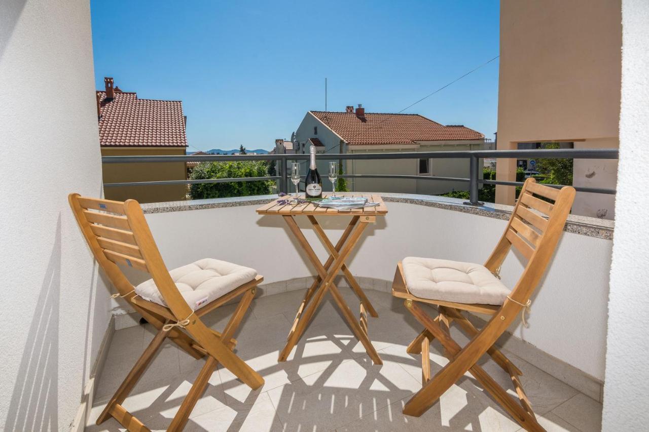 Apartments Maella Zadar Bagian luar foto
